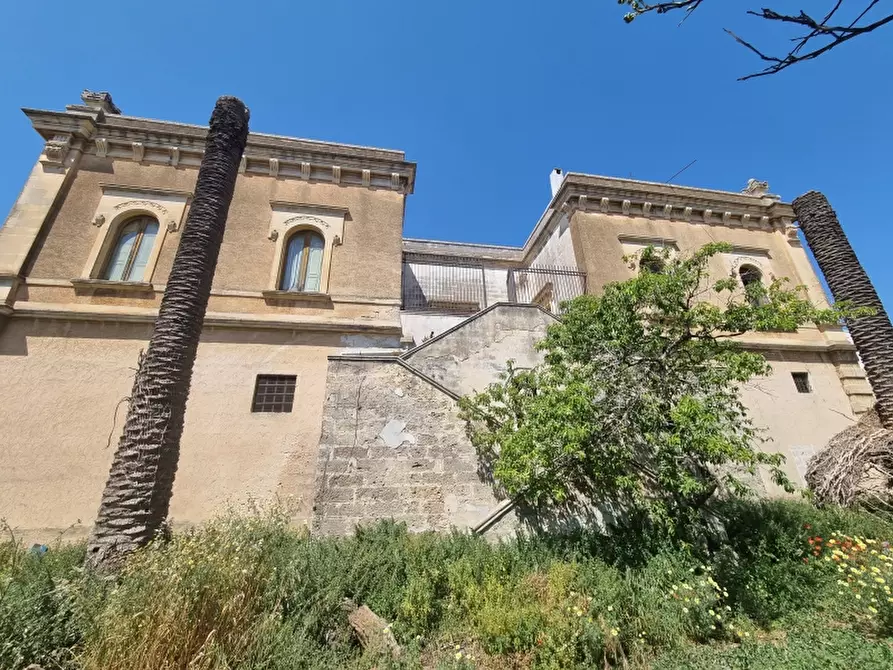 Immagine 20 di Immobile di prestigio in vendita  in Via Gianfilippe 3 a Squinzano