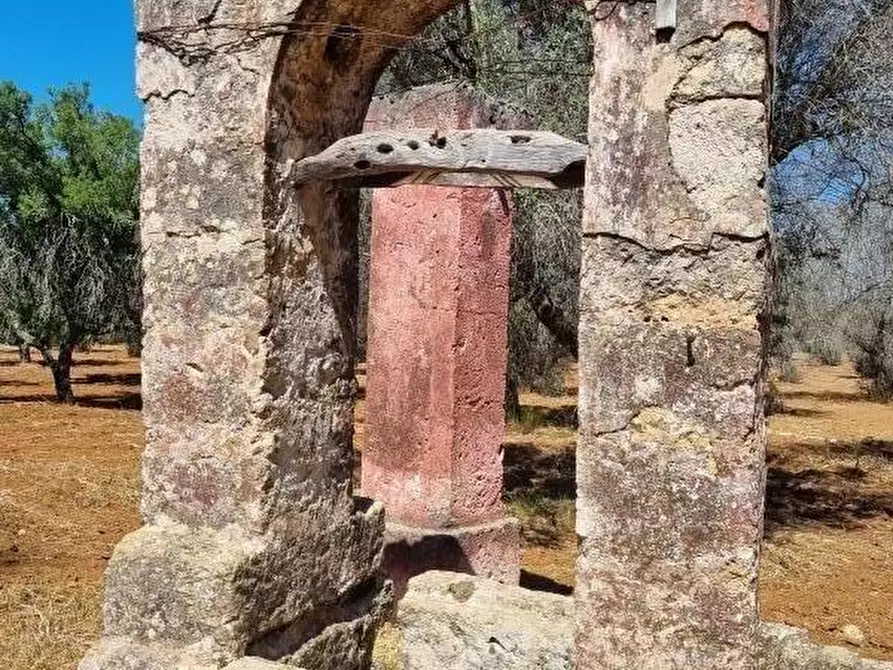 Immagine 18 di Rustico / casale in vendita  a Squinzano