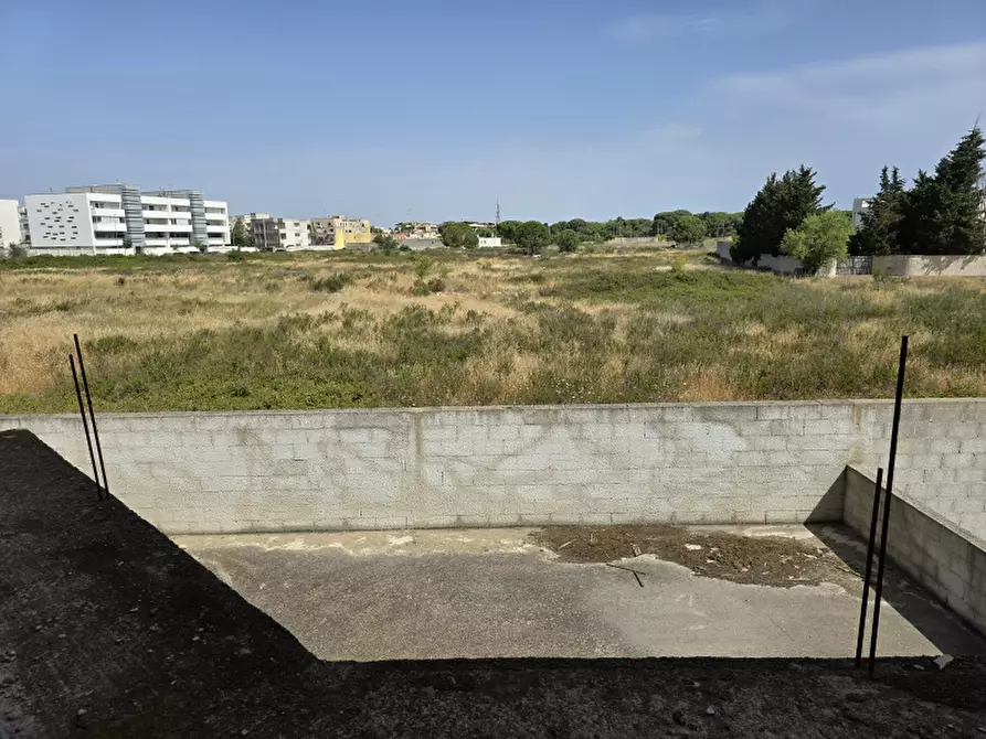 Immagine 22 di Locale commerciale in vendita  in Via Catanzaro snc a Lecce