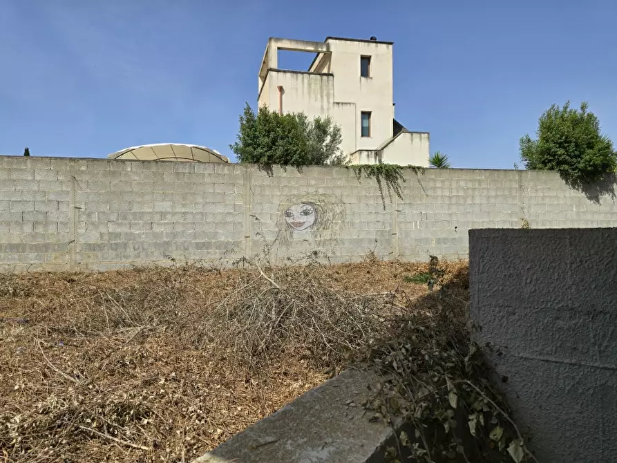 Immagine 25 di Locale commerciale in vendita  in Via Catanzaro snc a Lecce