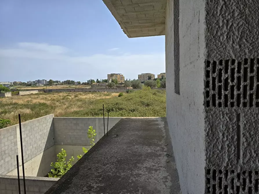 Immagine 21 di Locale commerciale in vendita  in Via Catanzaro snc a Lecce