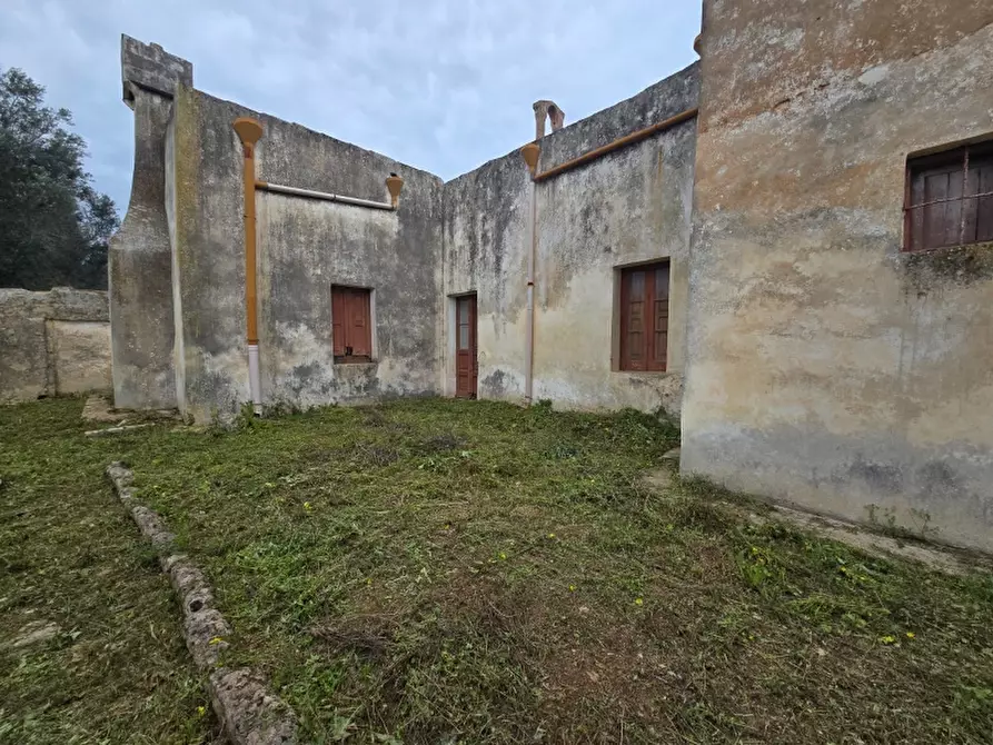 Immagine 28 di Rustico / casale in vendita  a Squinzano