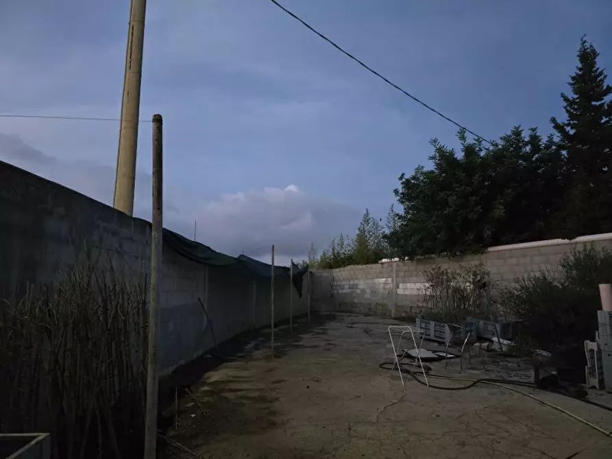 Immagine 14 di Laboratorio in vendita  a Calimera