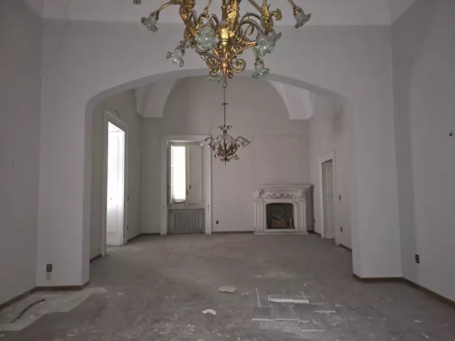 Immagine 23 di Palazzo in vendita  a Lecce