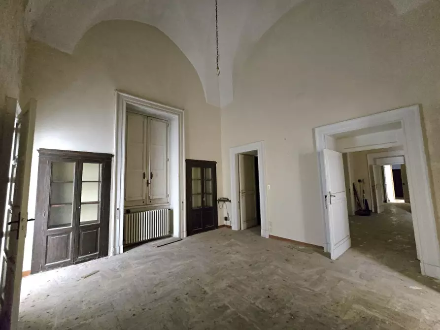 Immagine 25 di Palazzo in vendita  a Lecce
