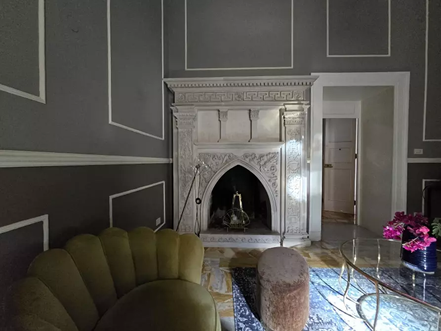 Immagine 10 di Palazzo in vendita  a Lecce