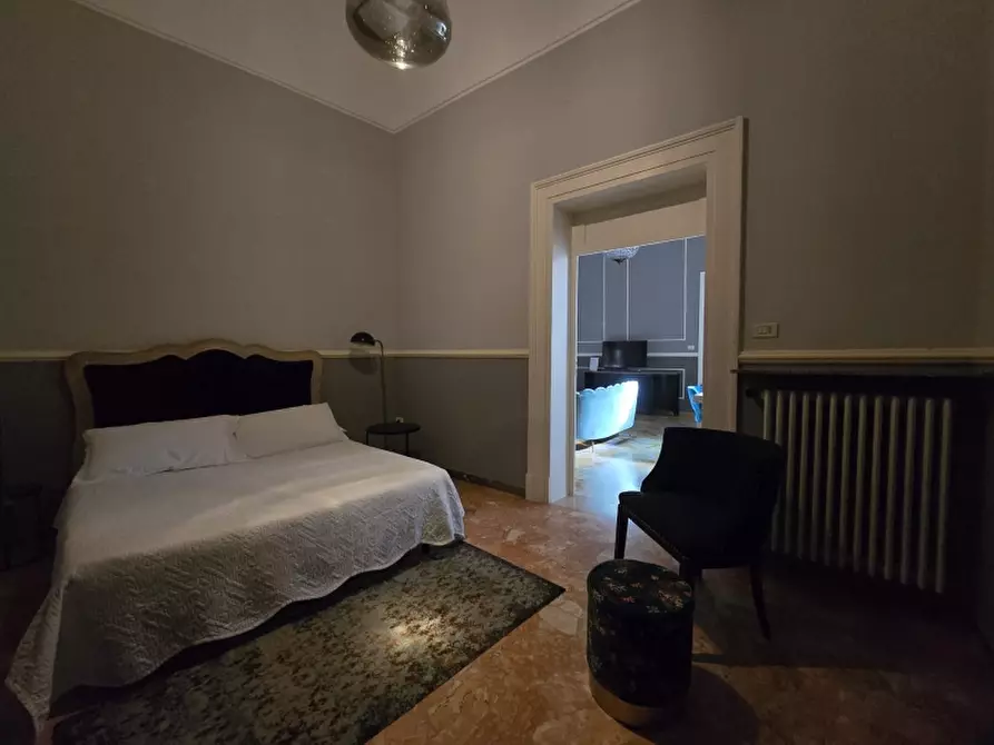 Immagine 19 di Palazzo in vendita  a Lecce