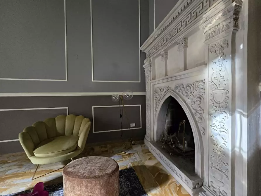 Immagine 11 di Palazzo in vendita  a Lecce