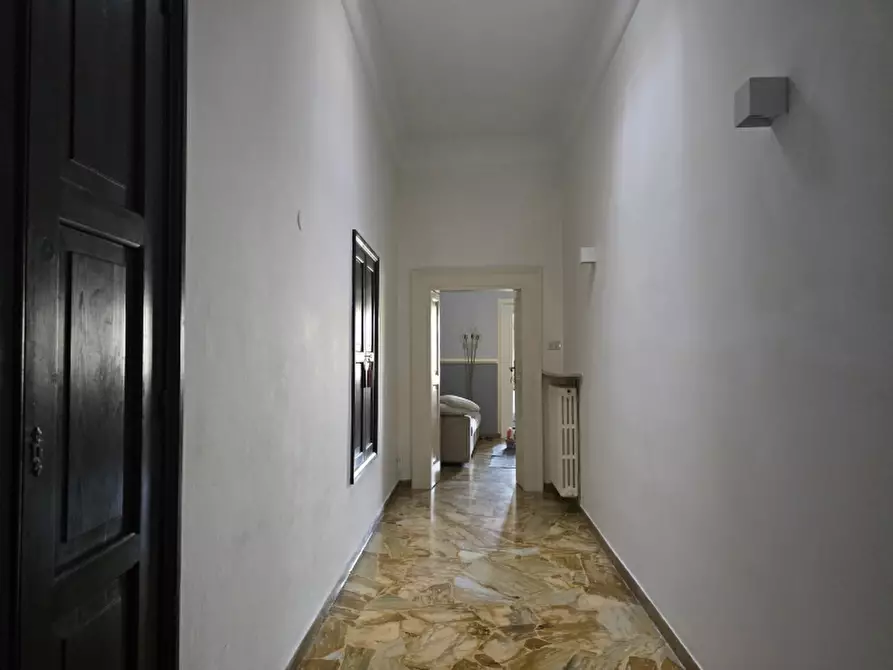 Immagine 21 di Palazzo in vendita  a Lecce