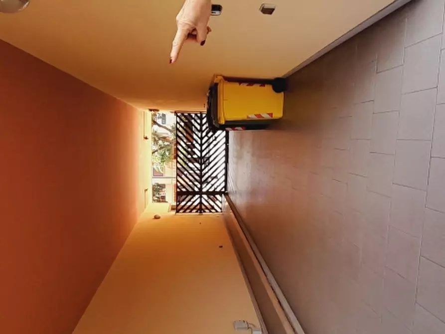 Immagine 7 di Posto auto in vendita  a Lecce