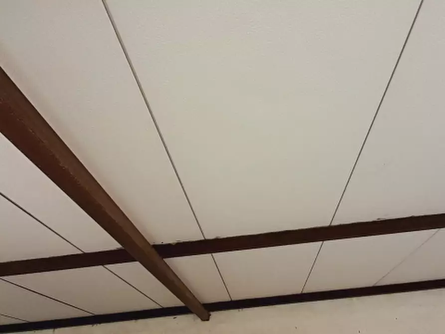 Immagine 10 di Posto auto in vendita  a Lecce