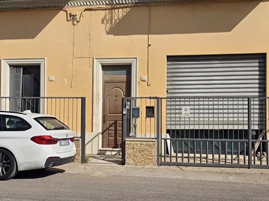 Immagine 2 di Laboratorio in vendita  a San Cesario Di Lecce