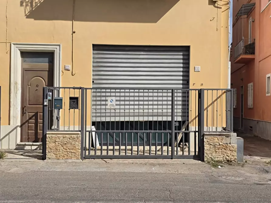 Immagine 3 di Laboratorio in vendita  a San Cesario Di Lecce