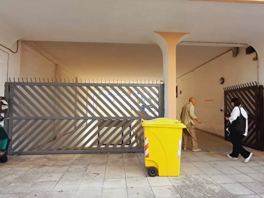 Immagine 27 di Magazzino in vendita  in Via Buccarelli 20 a Lecce