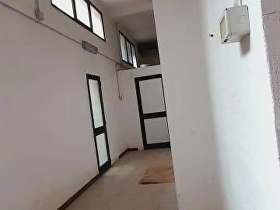 Immagine 10 di Magazzino in vendita  in Via Buccarelli 20 a Lecce
