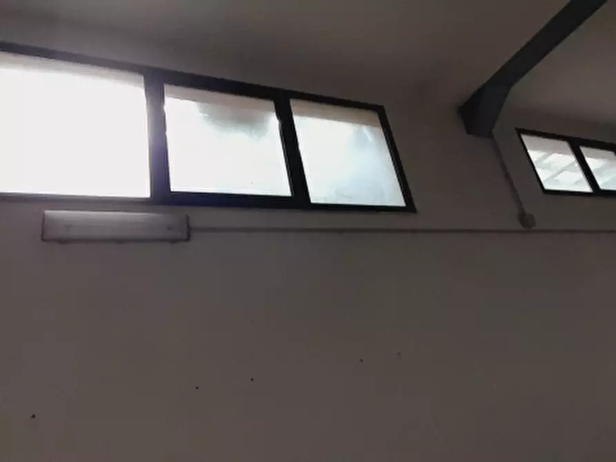 Immagine 12 di Magazzino in vendita  in Via Buccarelli 20 a Lecce