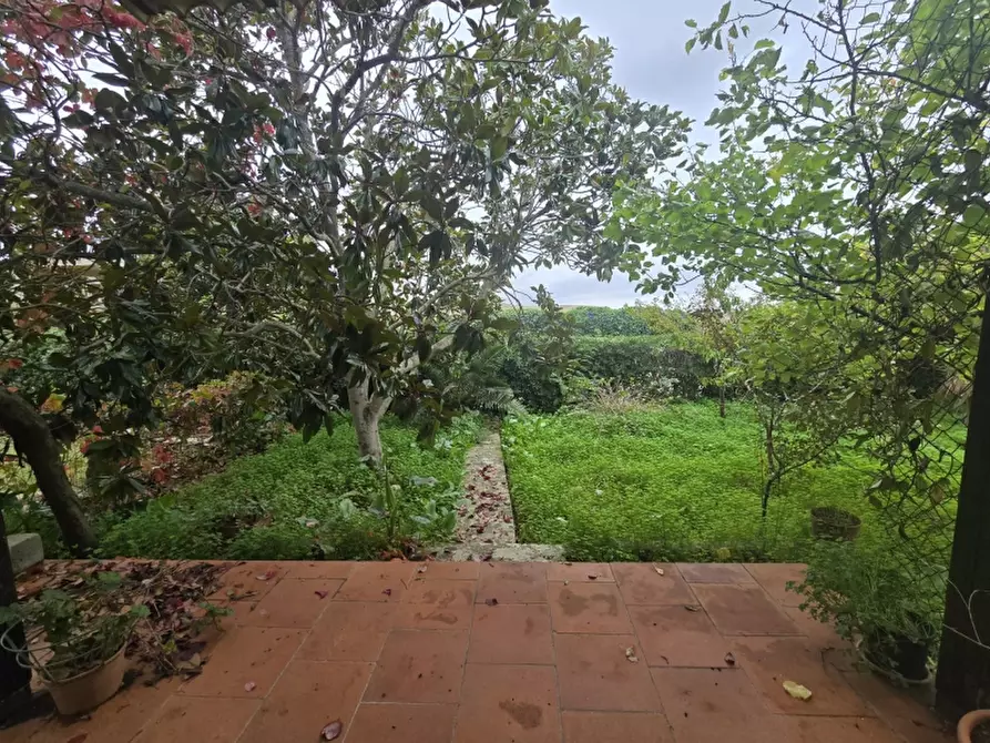 Immagine 19 di Villa in vendita  a Lecce