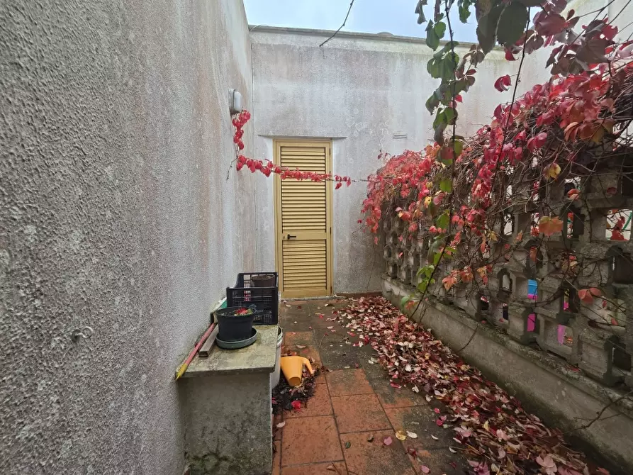 Immagine 15 di Villa in vendita  a Lecce