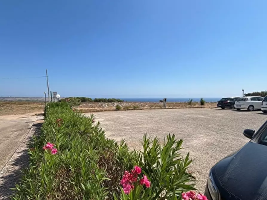 Immagine 1 di Villa in vendita  a Lecce