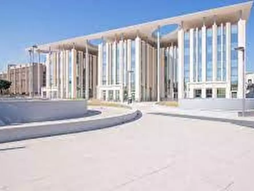 Immagine 1 di Ufficio in affitto  a Lecce