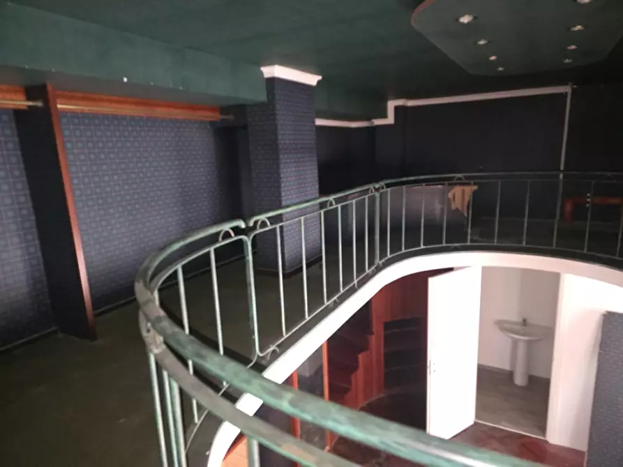 Immagine 14 di Locale commerciale in affitto  in Via Dei Mocenigo 8 10 a Lecce