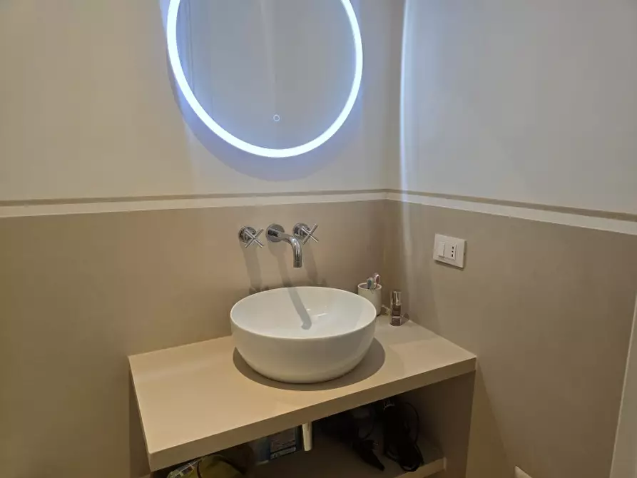 Immagine 13 di Appartamento in affitto  a Lecce