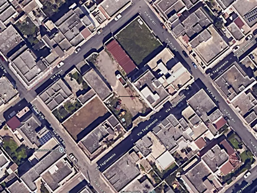 Immagine 1 di Terreno residenziale in vendita  a Surbo