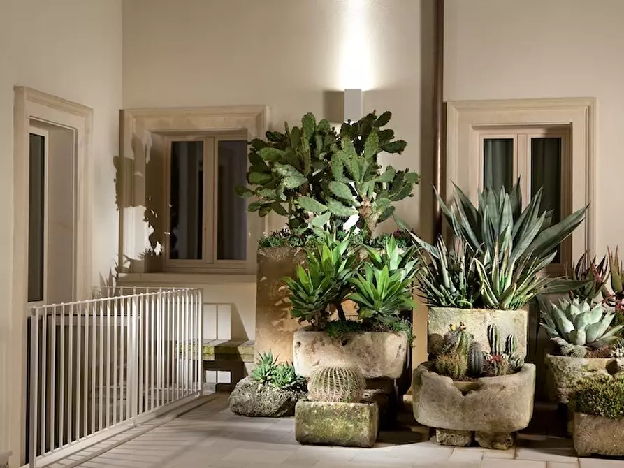 Immagine 14 di Palazzo in vendita  in Piazzetta dei Peruzzi a Lecce