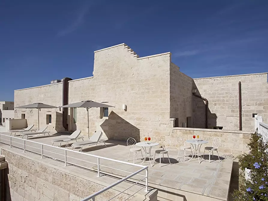 Immagine 16 di Palazzo in vendita  in Piazzetta dei Peruzzi a Lecce