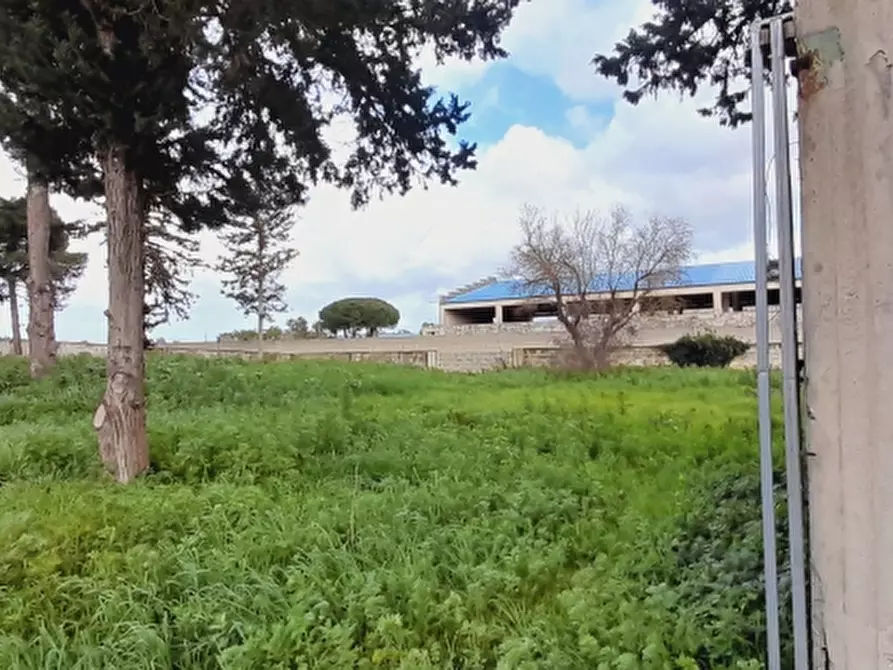 Immagine 11 di Capannone industriale in affitto  a Lecce