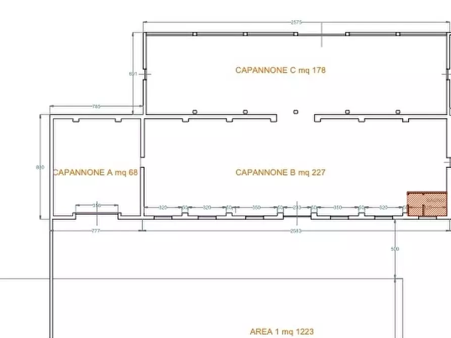 Immagine 21 di Capannone industriale in affitto  a Lecce