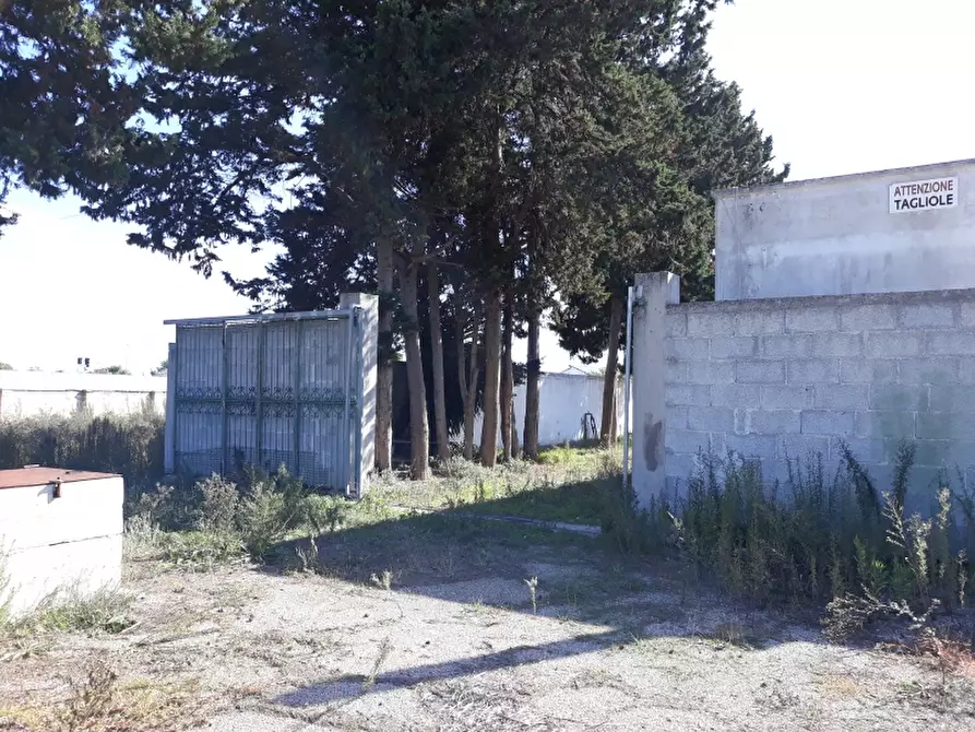 Immagine 8 di Capannone industriale in affitto  a Lecce