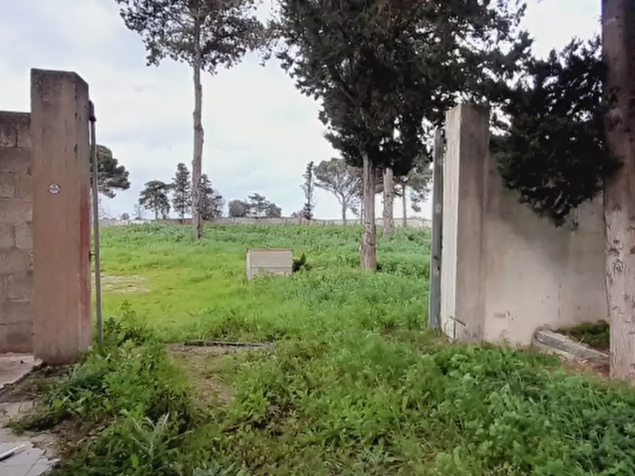 Immagine 9 di Capannone industriale in affitto  a Lecce