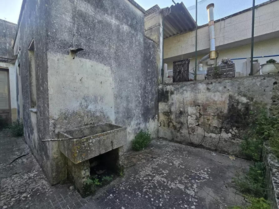 Immagine 19 di Casa indipendente in vendita  a Lecce