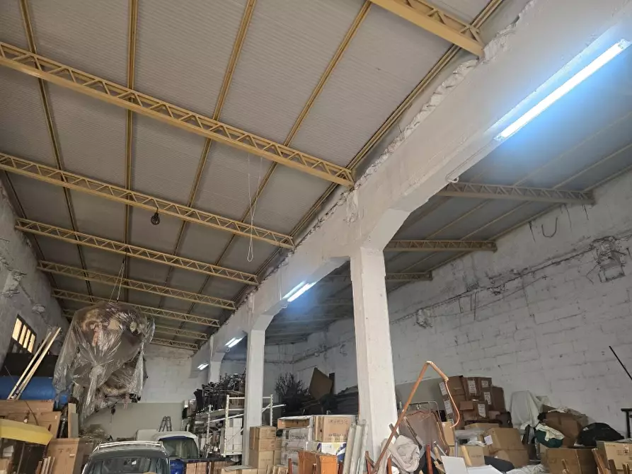 Immagine 8 di Magazzino in affitto  a Lecce