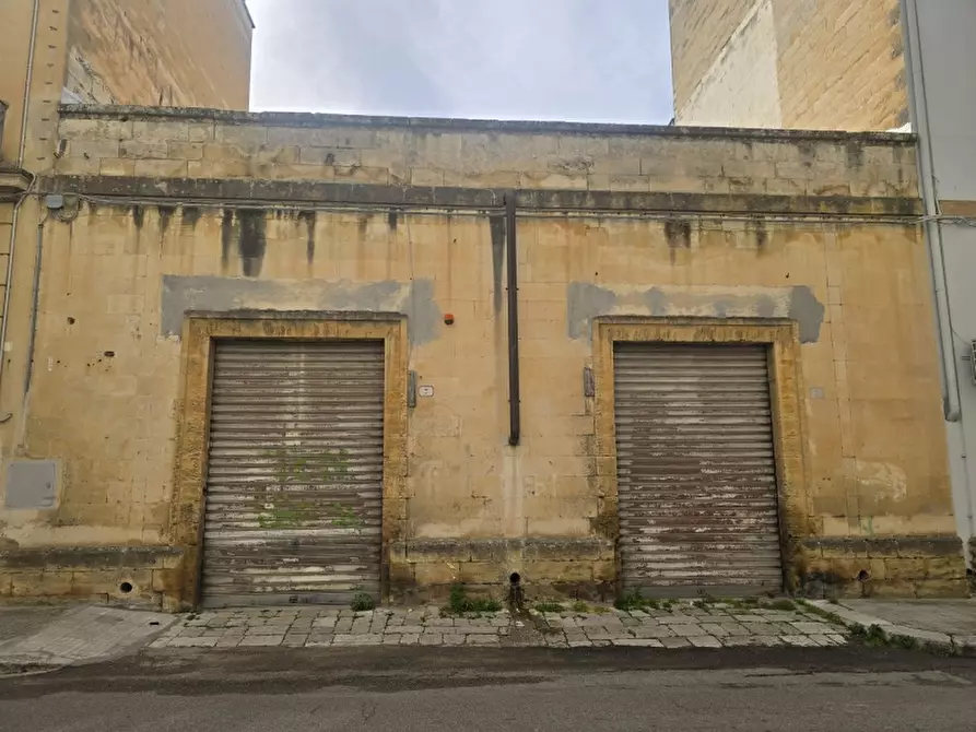 Immagine 4 di Magazzino in affitto  a Lecce