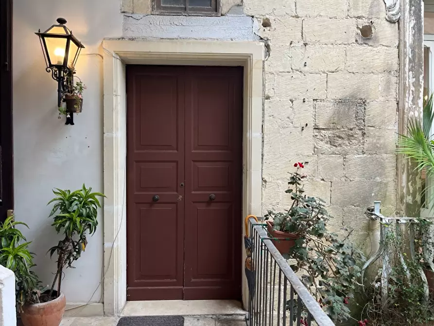 Immagine 14 di Appartamento in vendita  a Lecce