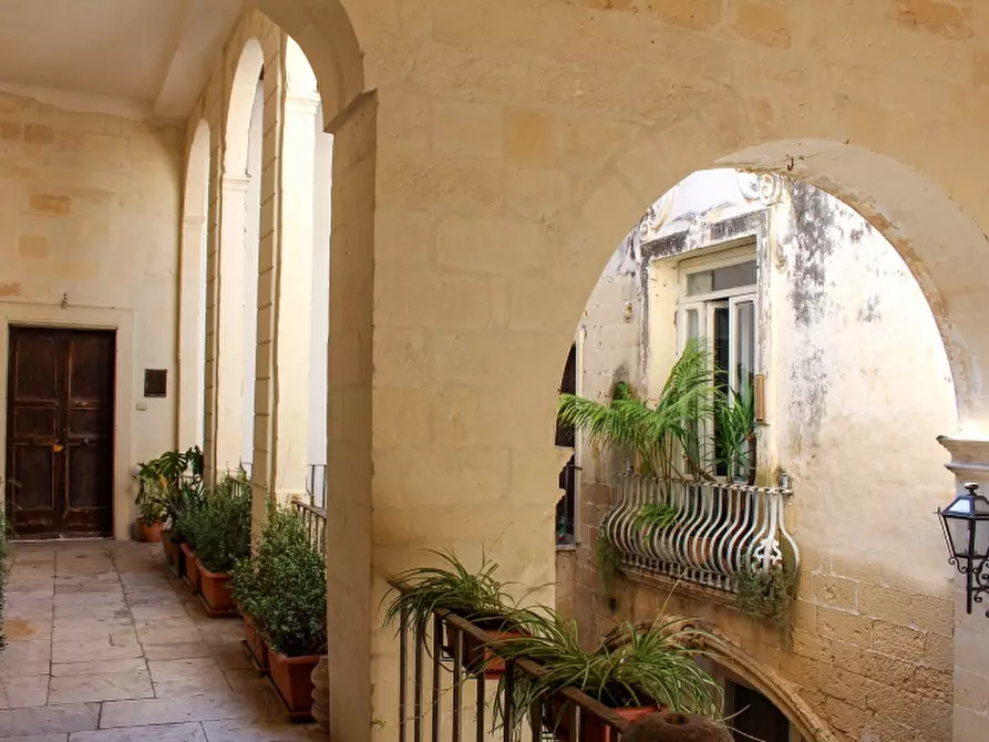 Immagine 6 di Appartamento in vendita  a Lecce