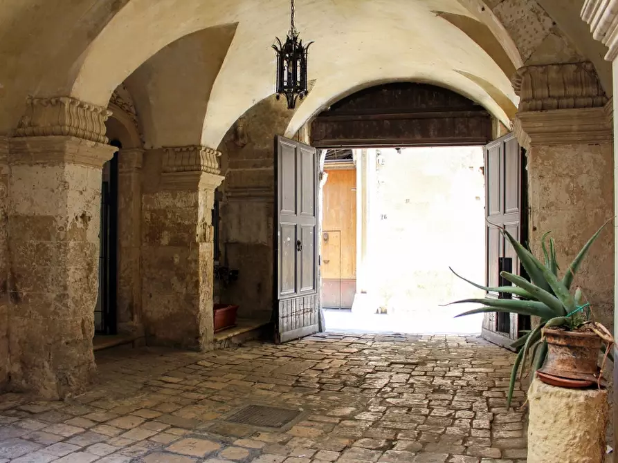 Immagine 1 di Appartamento in vendita  a Lecce