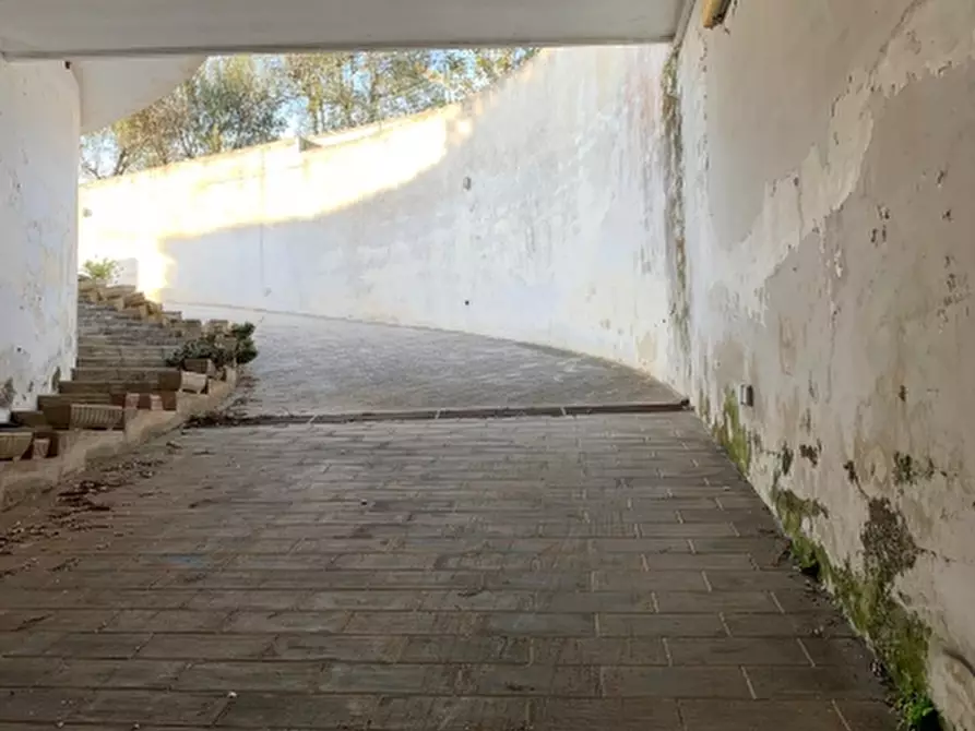 Immagine 6 di Magazzino in affitto  in Via Vecchia Frigole snc a Lecce