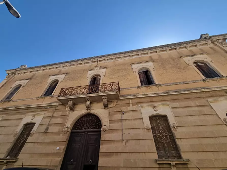 Immagine 2 di Immobile di prestigio in vendita  in Via Gianfilippe 3 a Squinzano