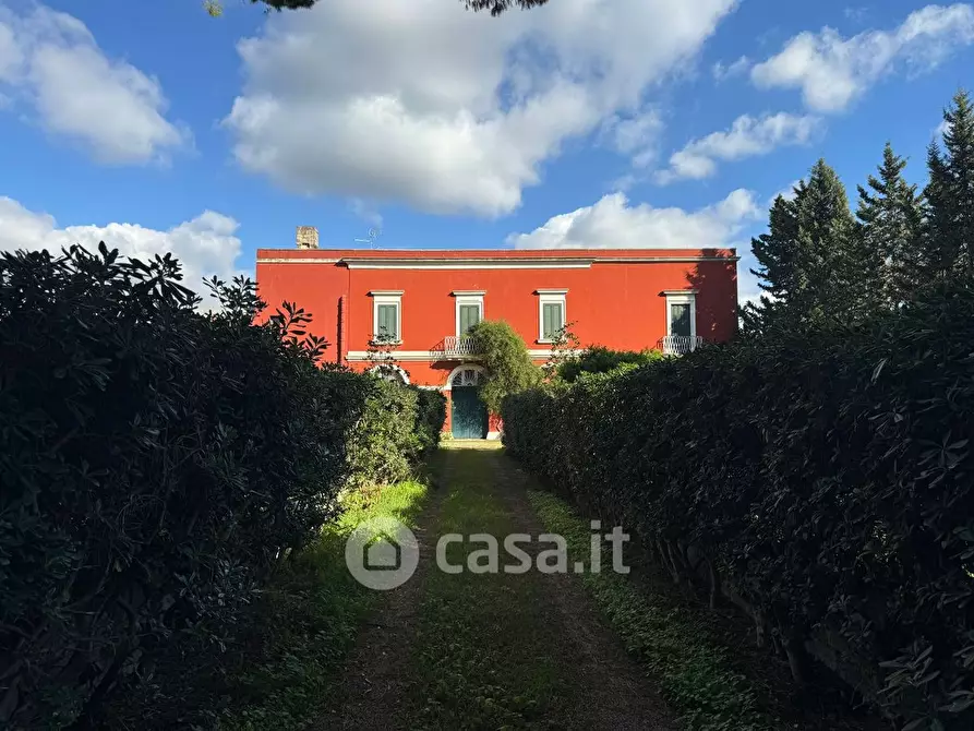 Immagine 1 di Villa in vendita  in Via Rubichi a Monteroni Di Lecce