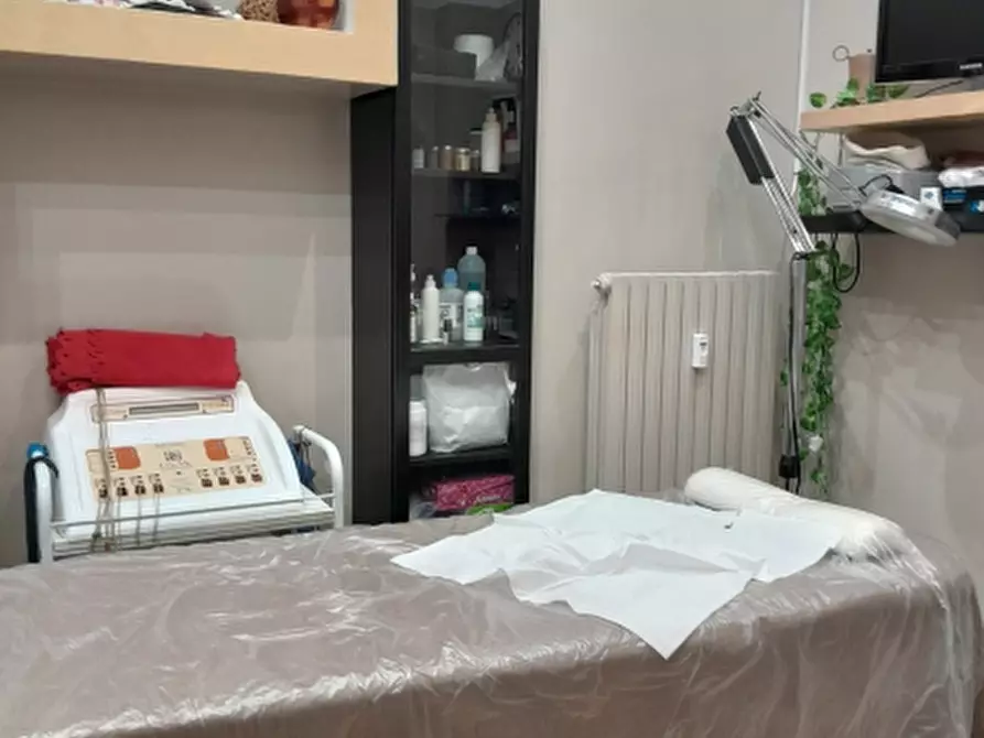 Immagine 8 di Attività commerciale in vendita  in VIA ROSARIO DI SANTA FE' 23 a Torino