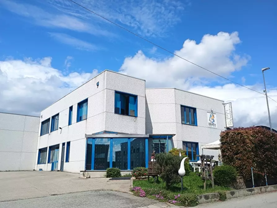 Immagine 1 di Attività commerciale in vendita  in STRADA VALPERGA 27 a Salassa