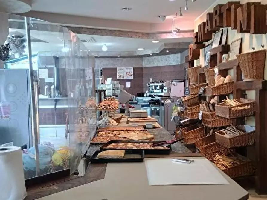 Immagine 16 di Attività commerciale in vendita  in STRADA VALPERGA 27 a Salassa