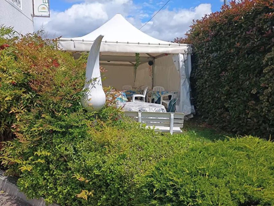 Immagine 10 di Attività commerciale in vendita  in STRADA VALPERGA 27 a Salassa