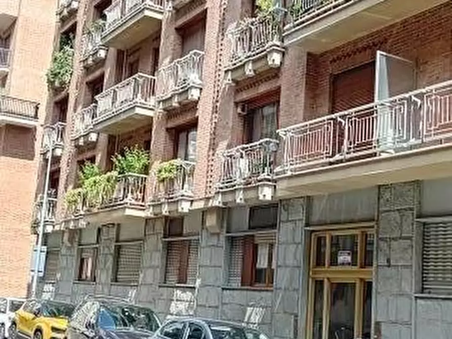 Immagine 2 di Box auto in vendita  in Via Tommaso Grossi a Torino