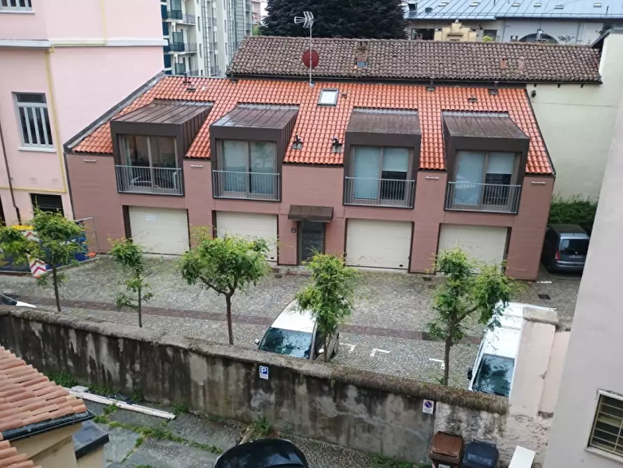 Immagine 11 di Appartamento in affitto  a Rivoli