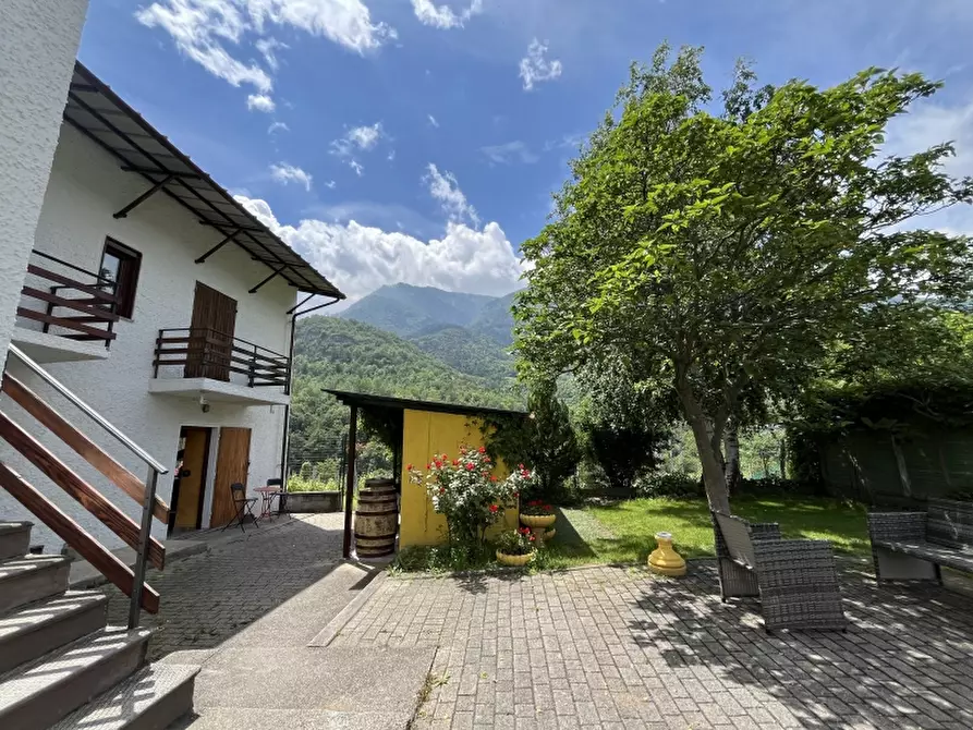 Immagine 3 di Azienda agricola in vendita  in REGIONE COLFACERO 3 a Gravere