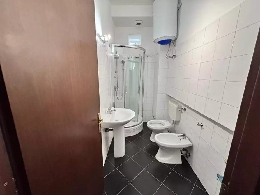 Immagine 10 di Appartamento in vendita  in VIA CAMESENA 4 a Roma